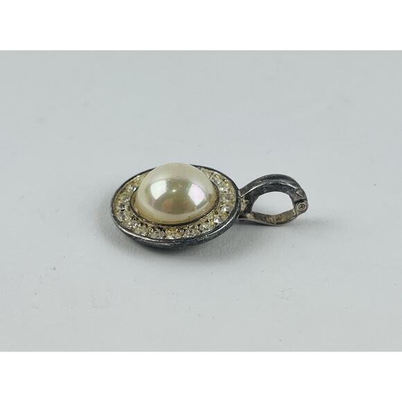 Vintage Roman Faux Pearl Rhinestone Silver tone Pendant for Necklace Round 1" Sc - Picture 4 of 16